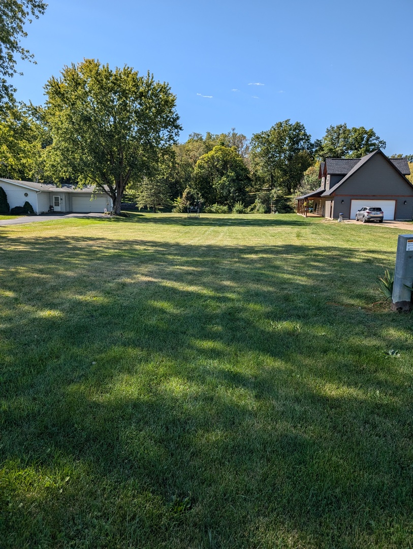 209 Lake Summerset Road, Lake Summerset, IL 61019