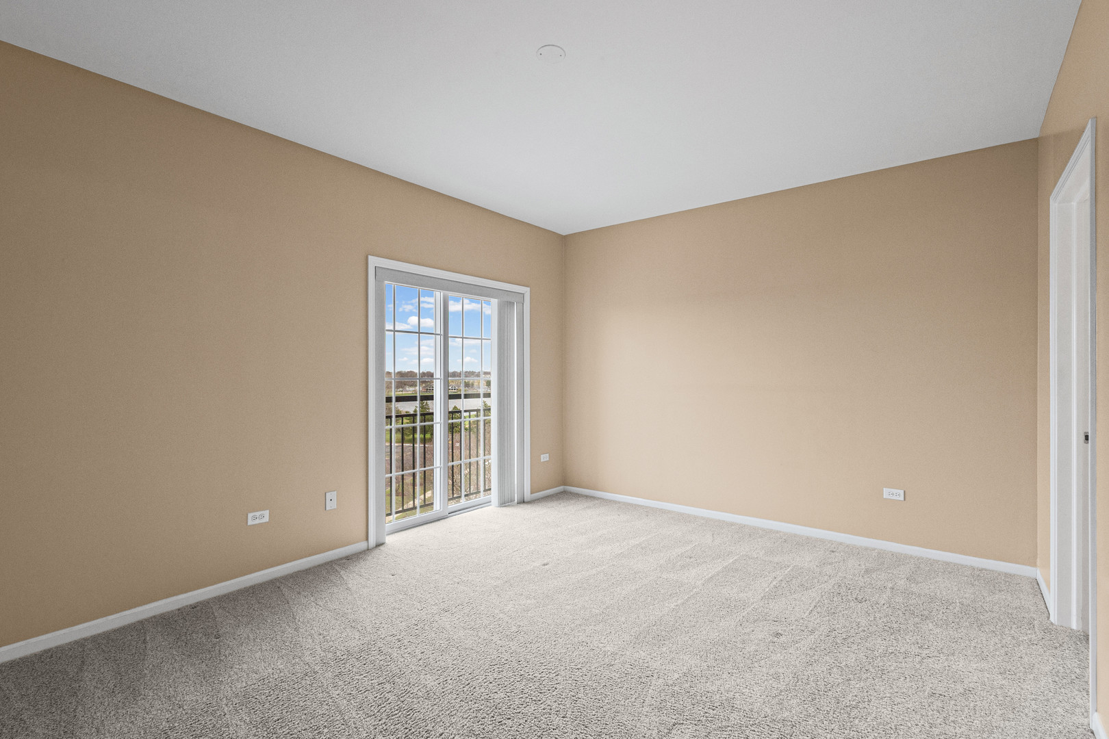 405 S Creekside Drive #605, Palatine, IL 60074