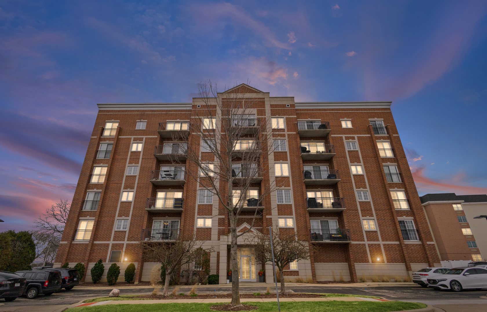 405 S Creekside Drive #605, Palatine, IL 60074