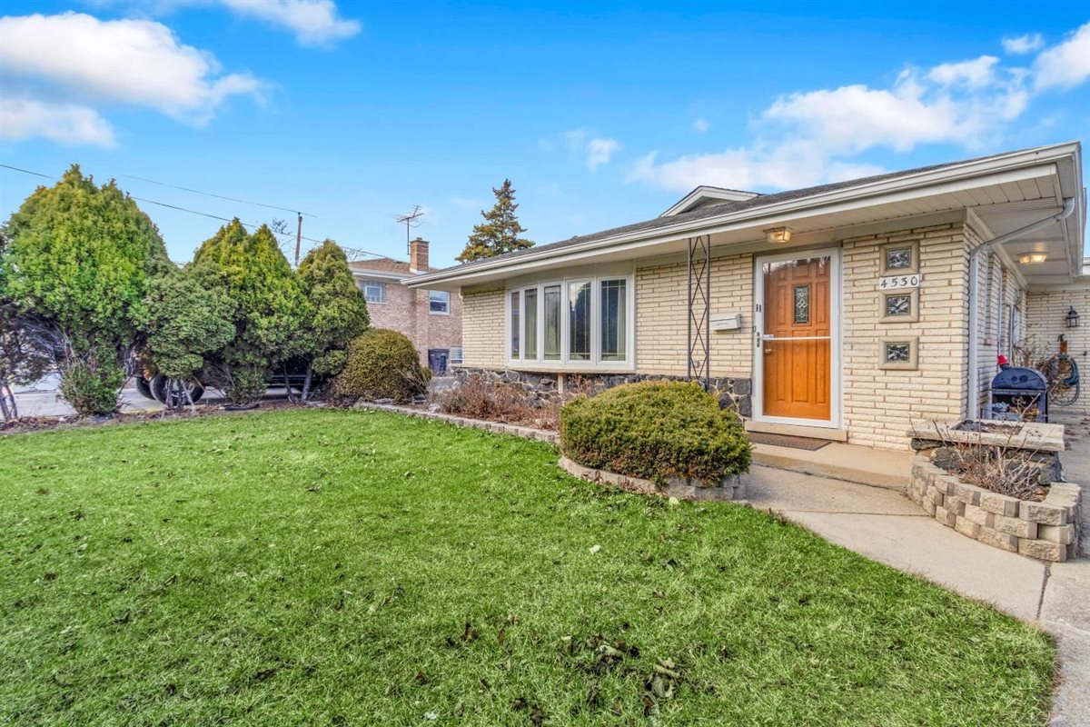 4530 Butterfield Road, Hillside, IL 60162