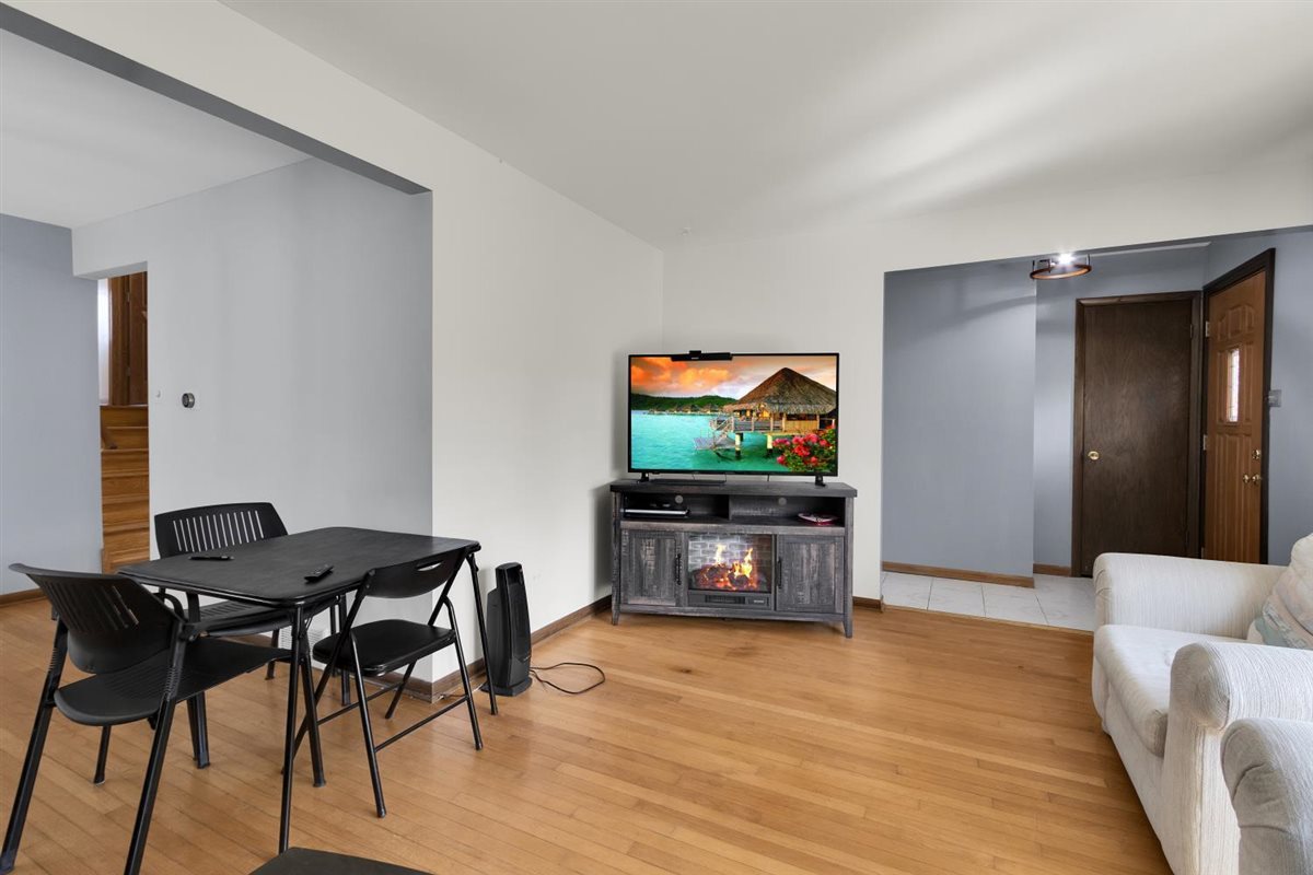 4530 Butterfield Road, Hillside, IL 60162