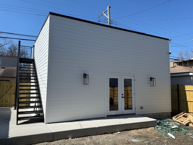 4242 N Sacramento Avenue, Chicago, IL 60618