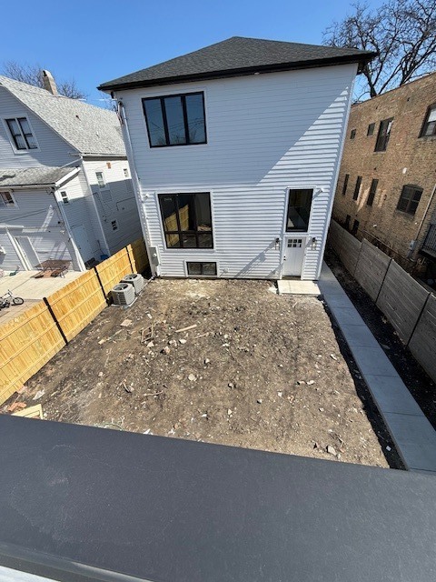 4242 N Sacramento Avenue, Chicago, IL 60618