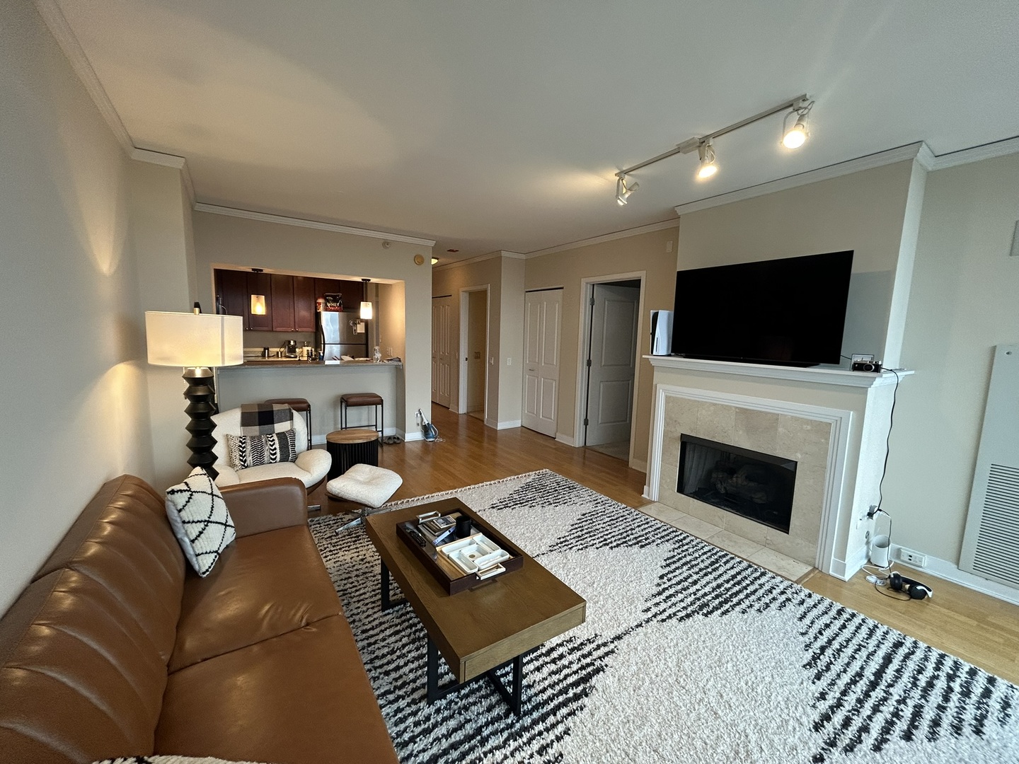 200 N Jefferson Street #2302, Chicago, IL 60661