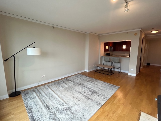 200 N Jefferson Street #2302, Chicago, IL 60661