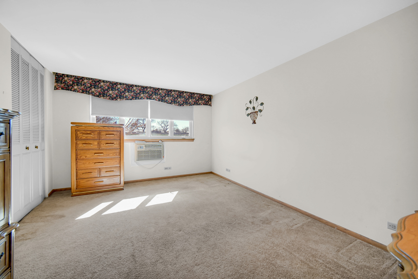 10336 S Pulaski Road #202, Oak Lawn, IL 60453