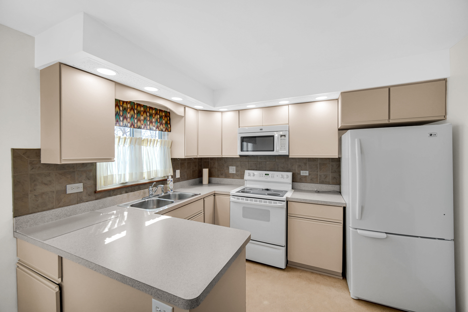 10336 S Pulaski Road #202, Oak Lawn, IL 60453