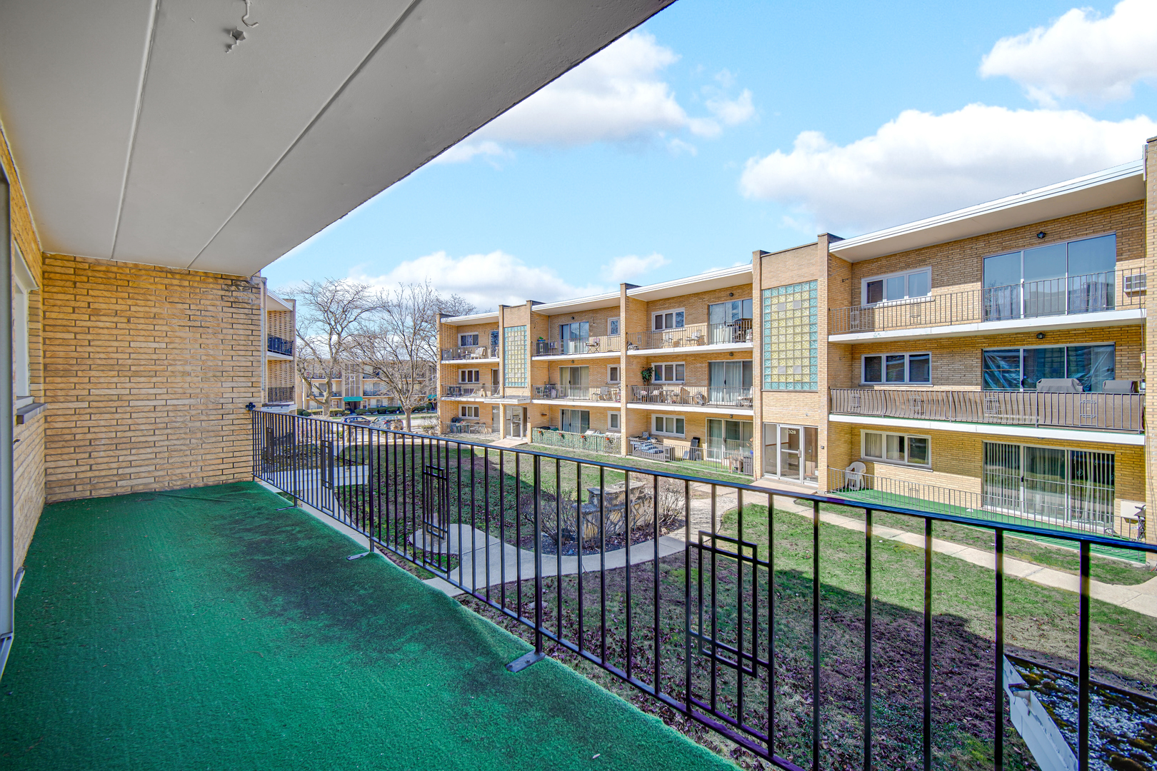 10336 S Pulaski Road #202, Oak Lawn, IL 60453