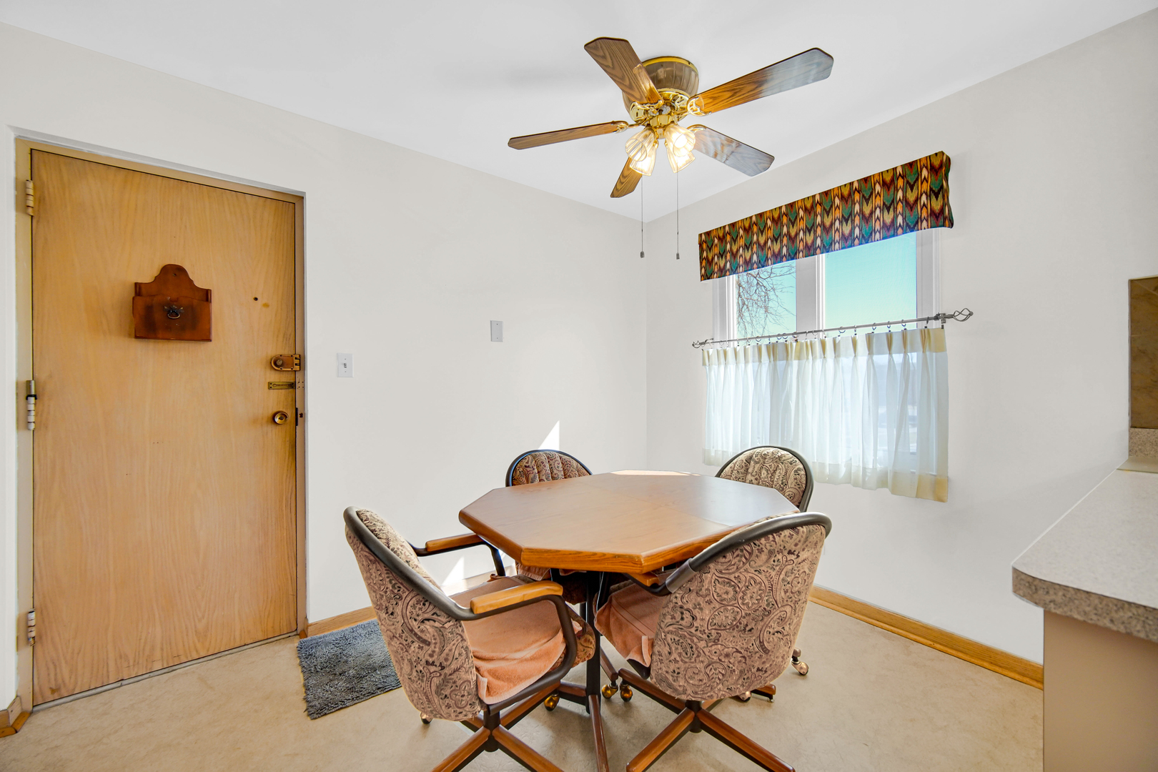 10336 S Pulaski Road #202, Oak Lawn, IL 60453