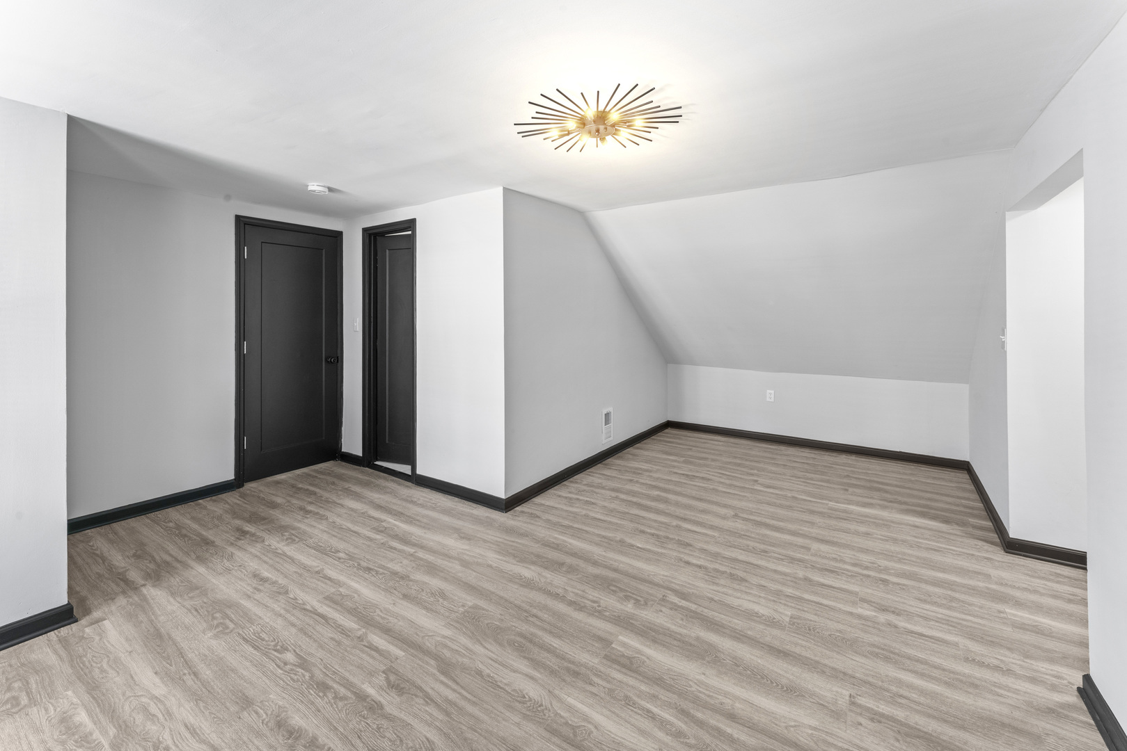 47 48th Avenue, Bellwood, IL 60104