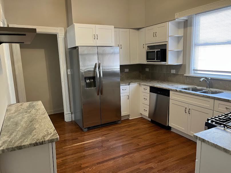 61 7 Avenue, La Grange, IL 60525