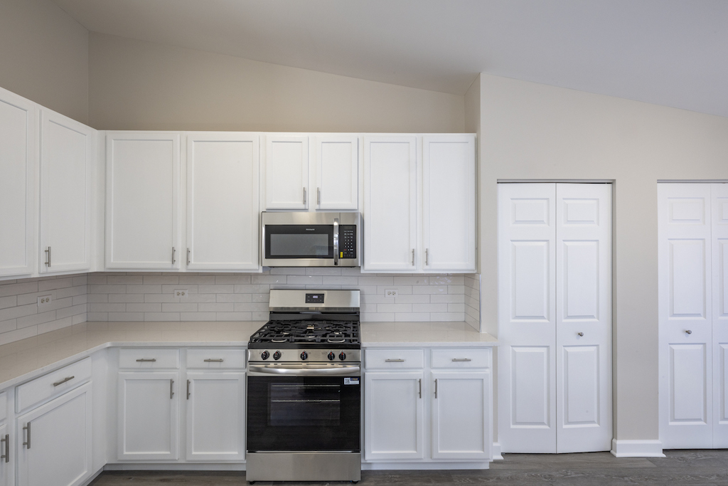 1882 Blossom Ridge Drive, Bolingbrook, IL 60490