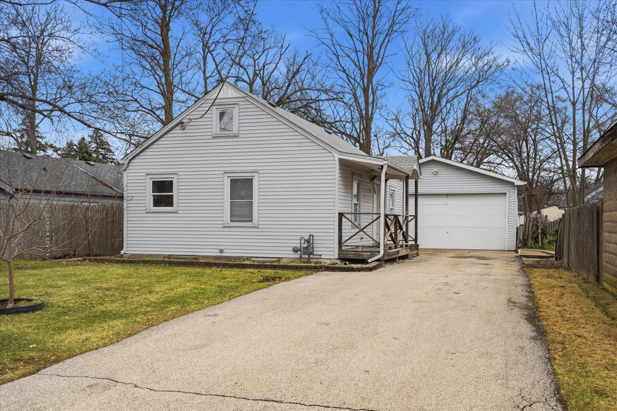 35669 benjamin Avenue, Ingleside, IL 60041