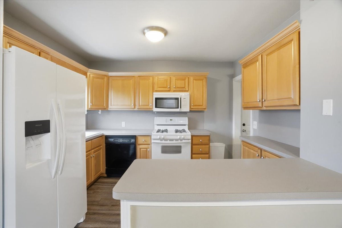 35669 benjamin Avenue, Ingleside, IL 60041