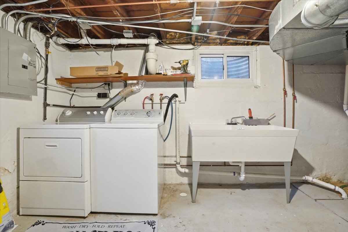 35669 benjamin Avenue, Ingleside, IL 60041