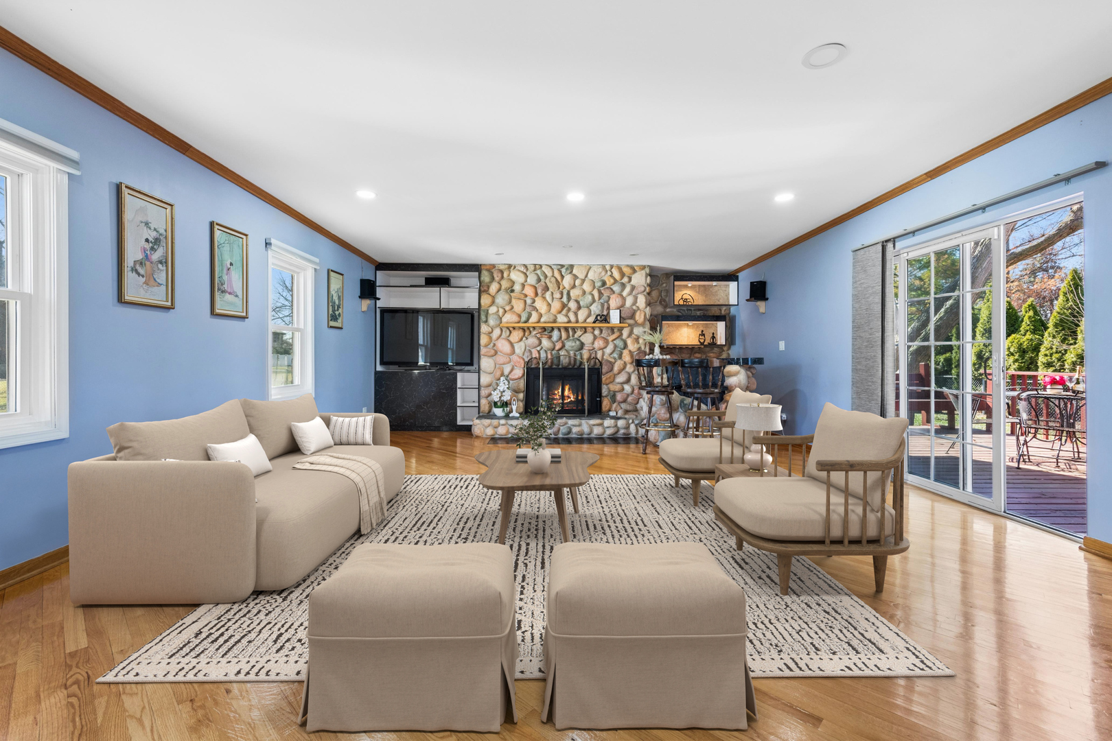 23 W ALGONQUIN Road, Des Plaines, IL 60016