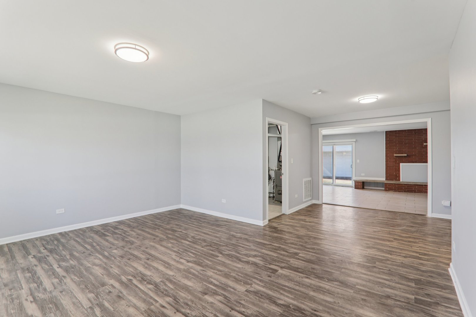 16524 Sawyer Avenue, Markham, IL 60428