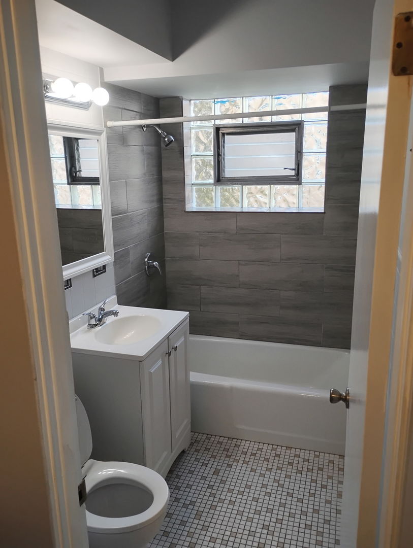 9110 31 Street #6, Brookfield, IL 60513