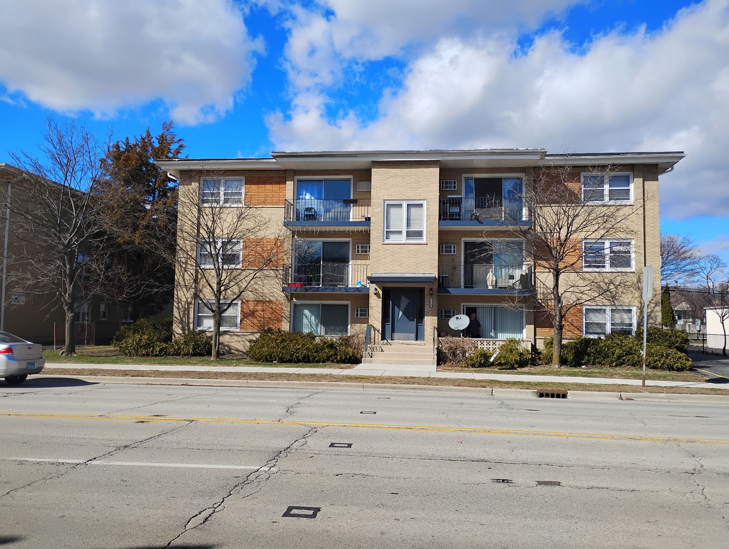 9110 31 Street #6, Brookfield, IL 60513