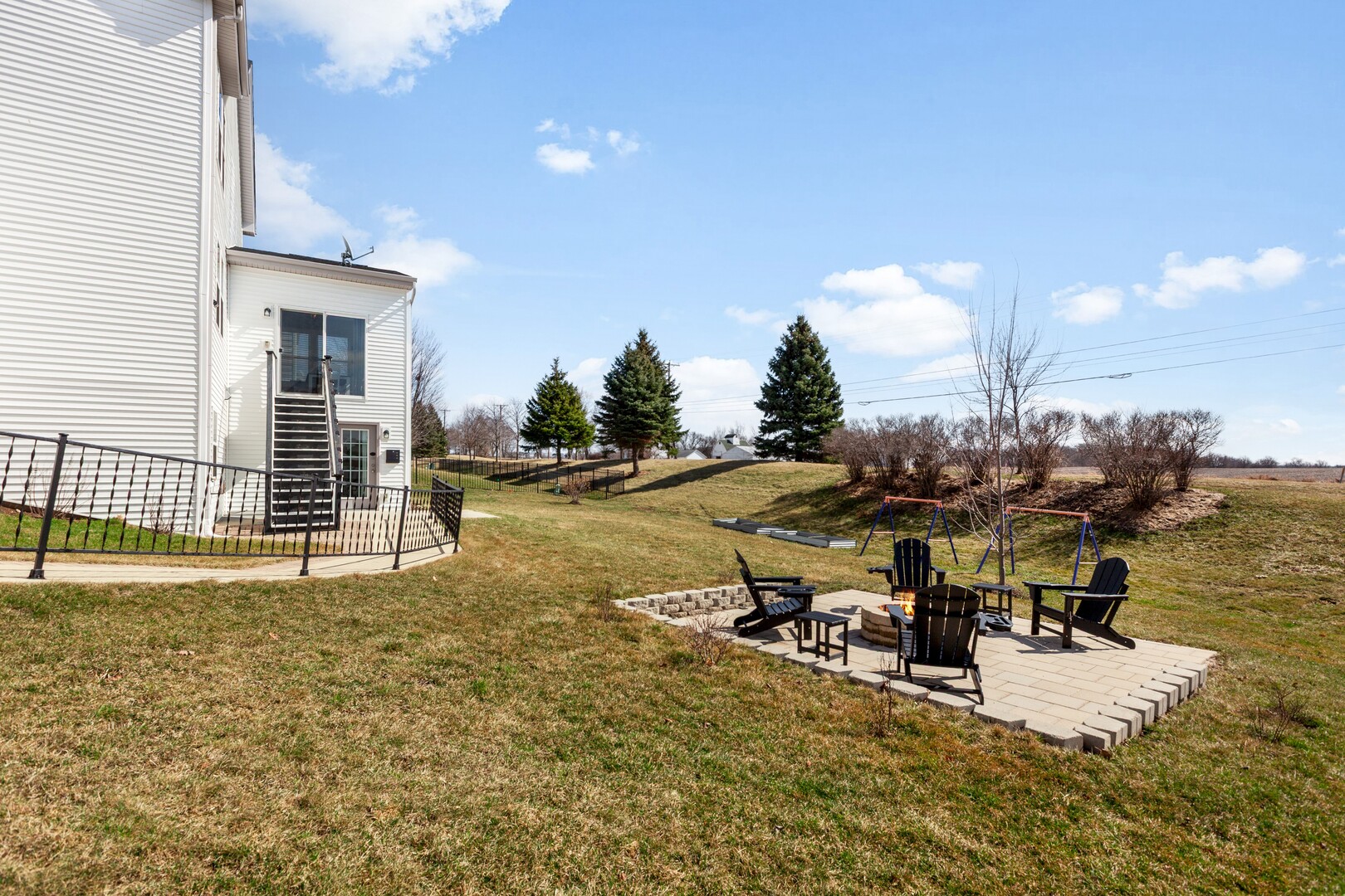 443 Zachary Drive, Hampshire, IL 60140