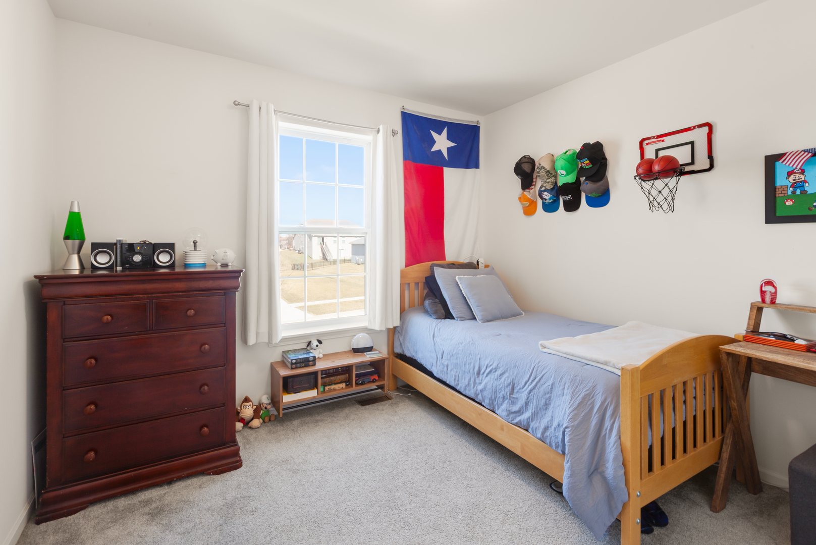 443 Zachary Drive, Hampshire, IL 60140