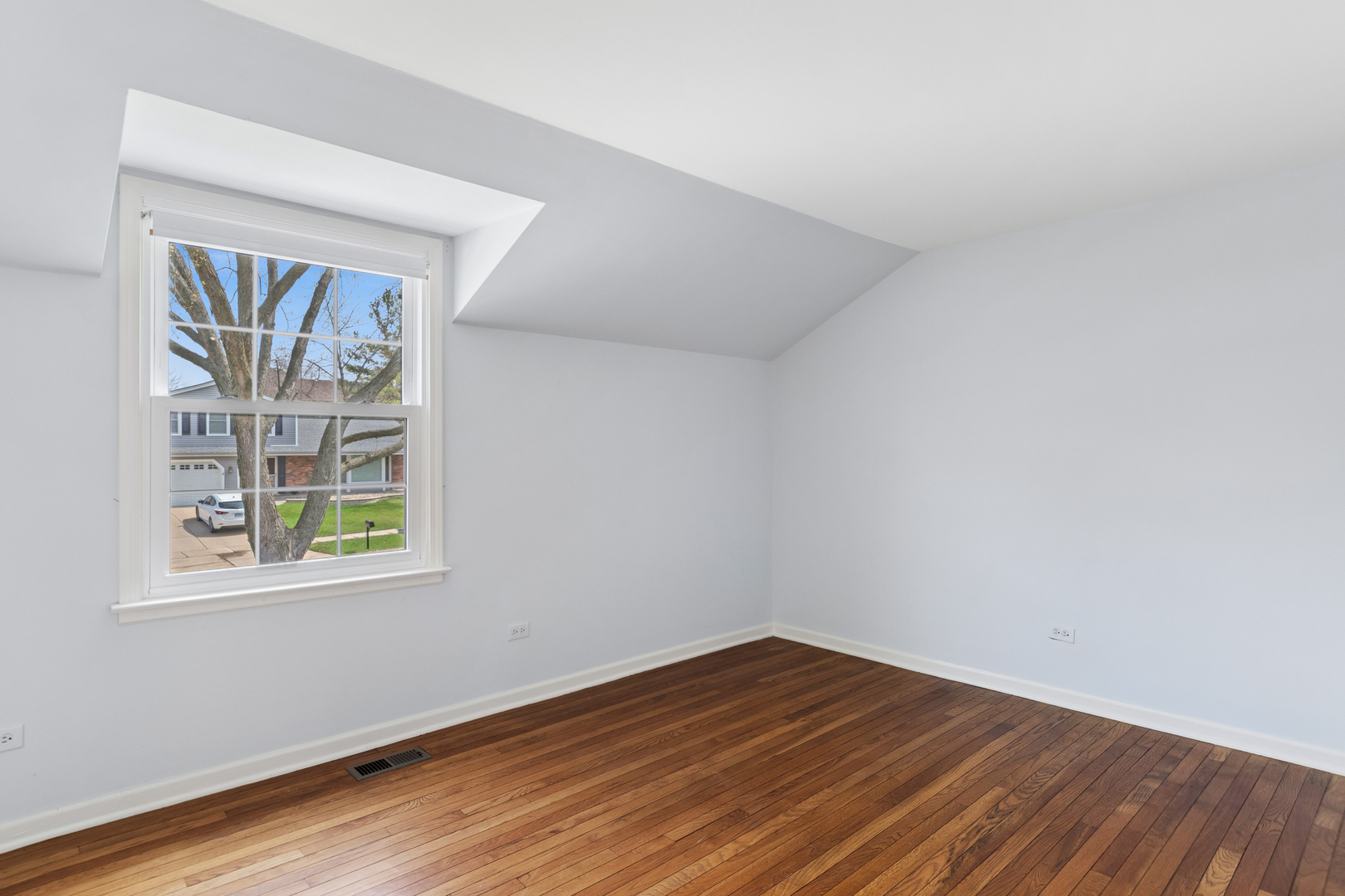 1549 Chippewa Drive, Naperville, IL 60563