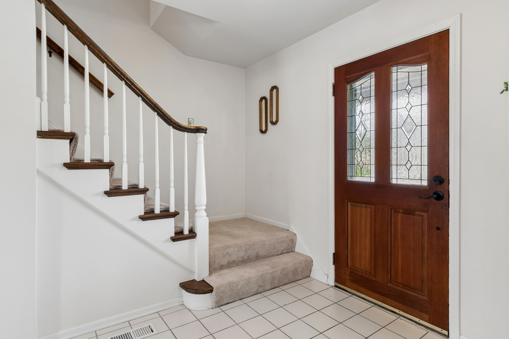 1549 Chippewa Drive, Naperville, IL 60563