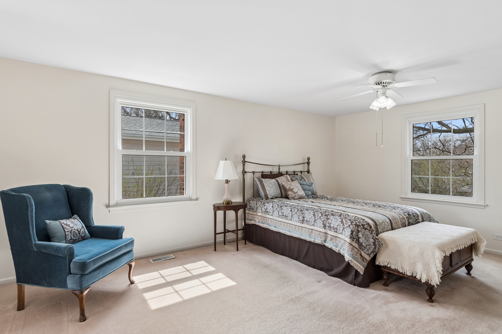 1549 Chippewa Drive, Naperville, IL 60563