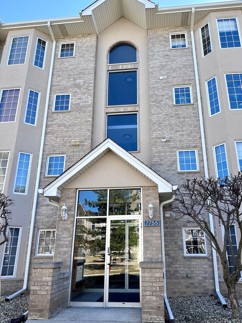 7755 Bristol Park Drive #4NE, Tinley Park, IL 60477
