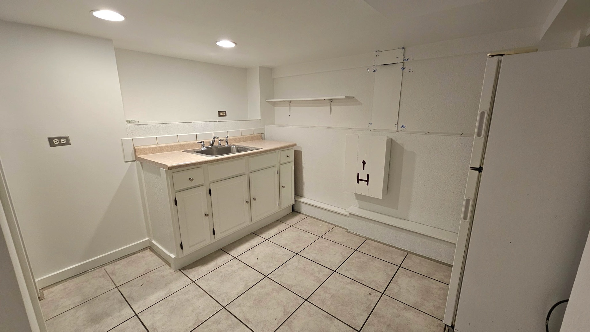 2704 N New England Avenue, Chicago, IL 60707