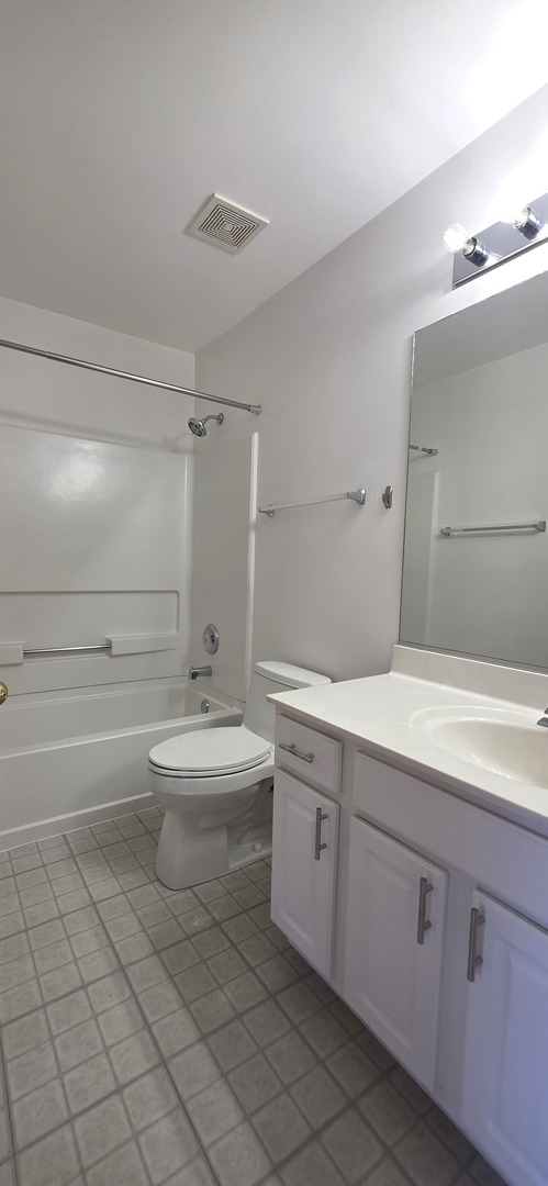 212 Willow Boulevard #212, Willow Springs, IL 60480