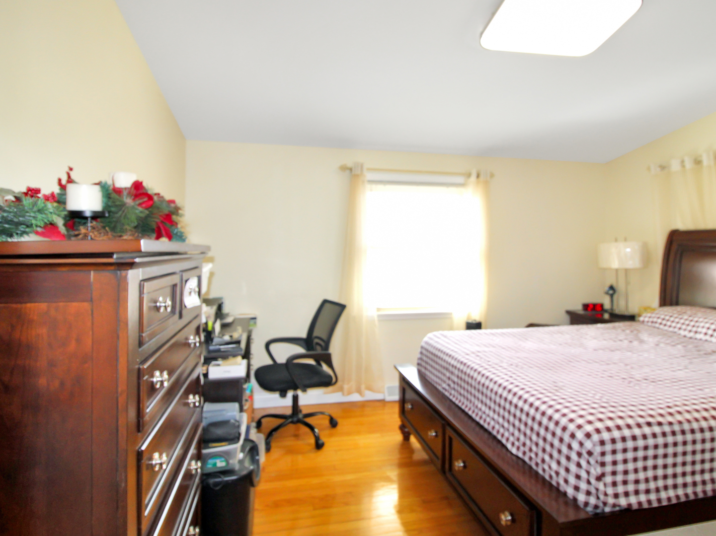 7806 W 80 Place, Bridgeview, IL 60455