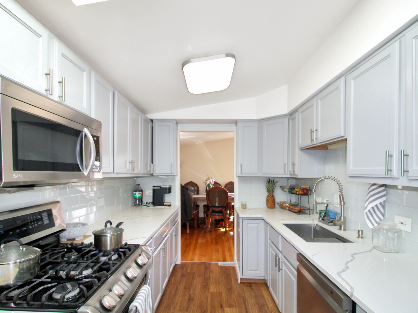 7806 W 80 Place, Bridgeview, IL 60455