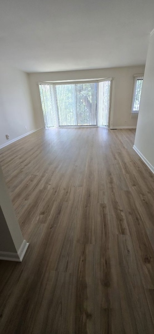 2700 Mitchell Drive #5, Woodridge, IL 60517