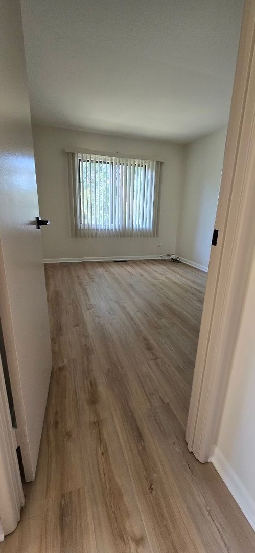 2700 Mitchell Drive #5, Woodridge, IL 60517