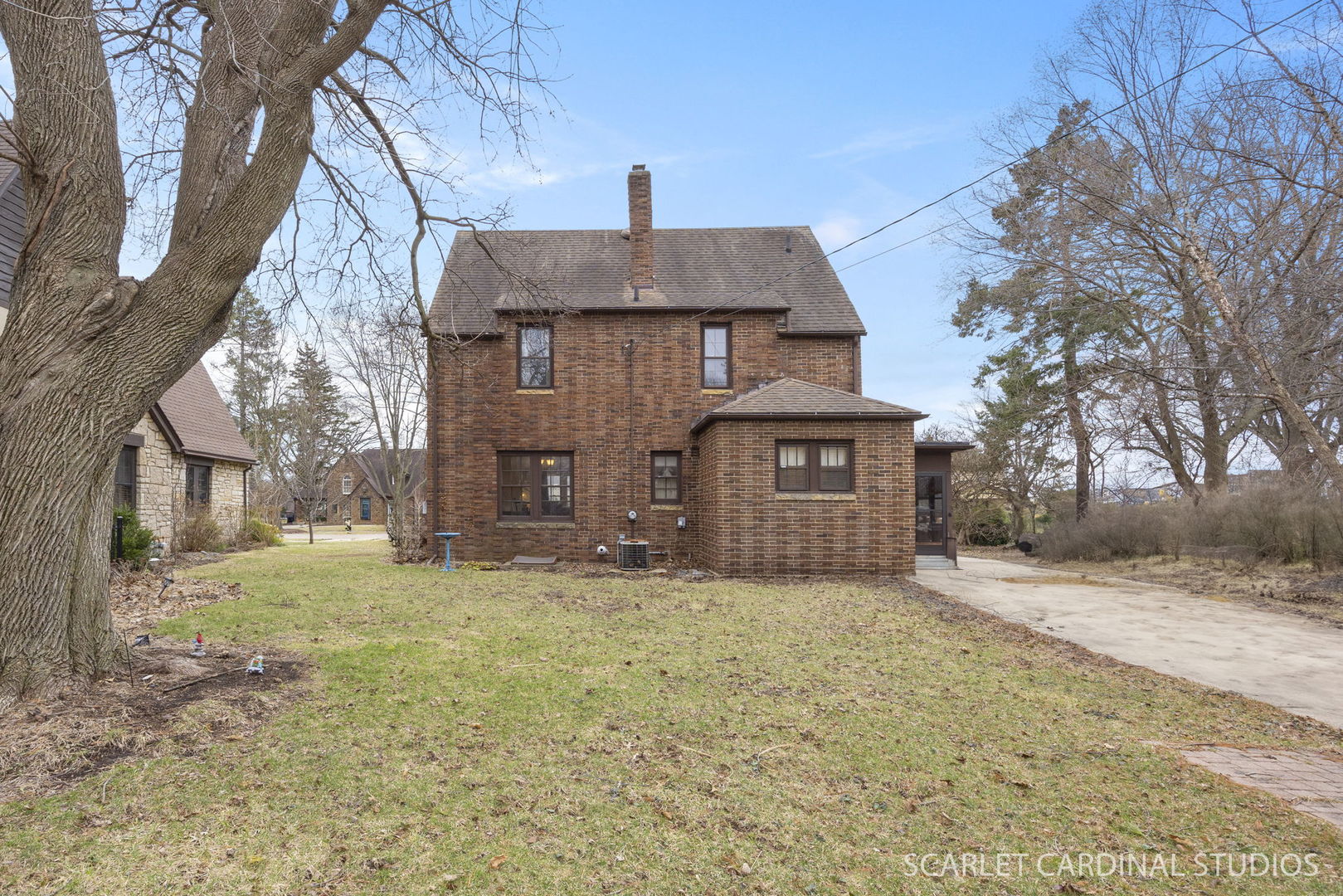 355 Lawndale Avenue, Aurora, IL 60506