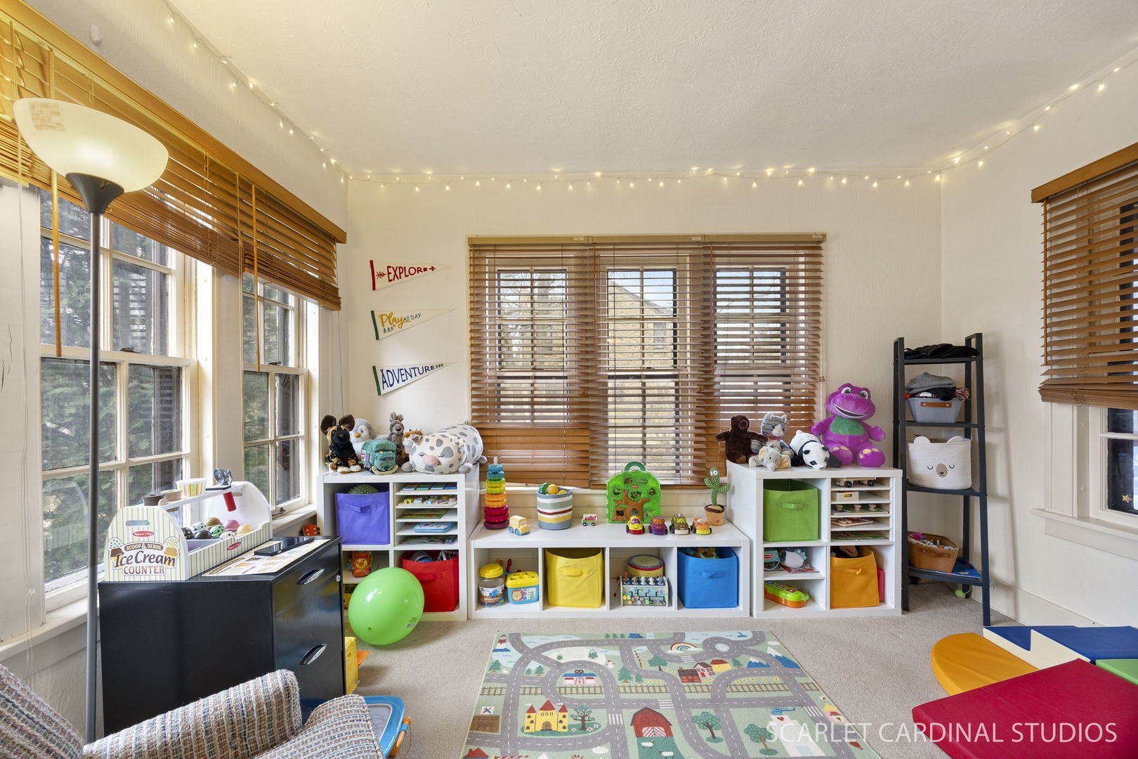 355 Lawndale Avenue, Aurora, IL 60506