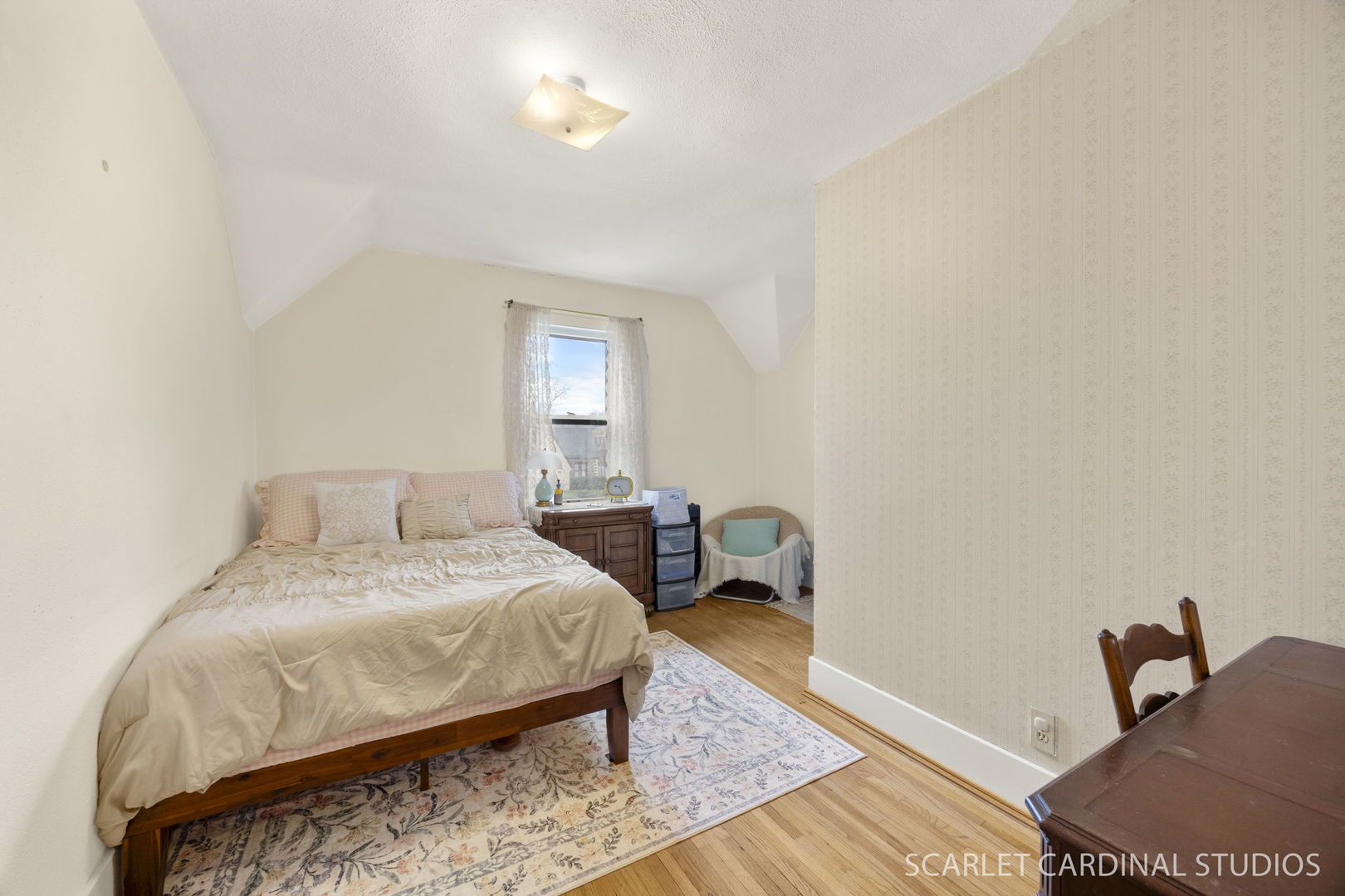 355 Lawndale Avenue, Aurora, IL 60506