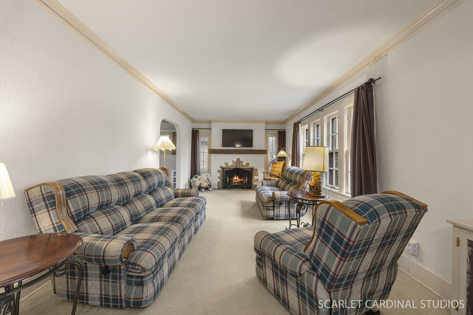 355 Lawndale Avenue, Aurora, IL 60506