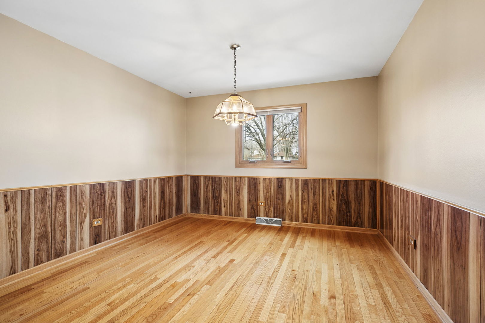 16 S Margaret Street, Joliet, IL 60436