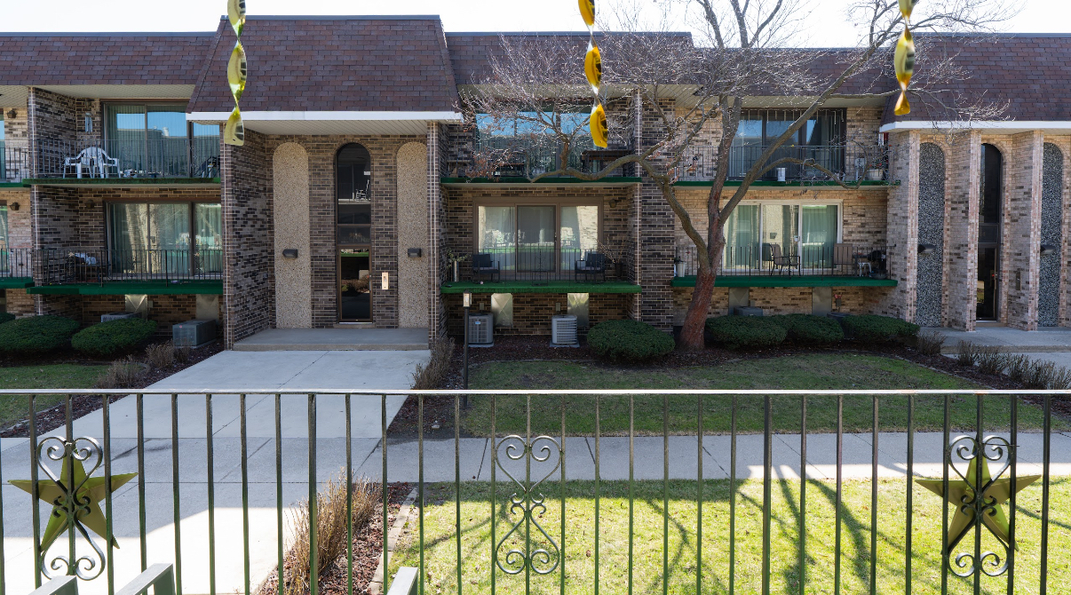 9140 S PULASKI Road #1W, Oak Lawn, IL 60453