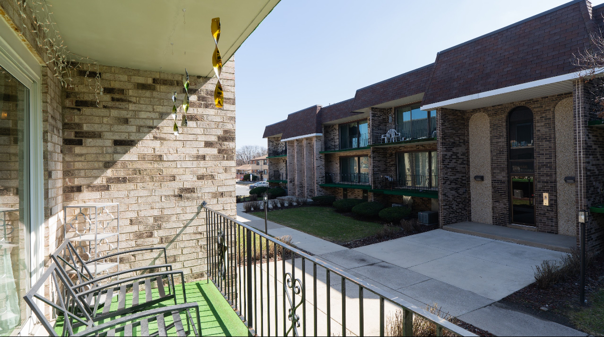 9140 S PULASKI Road #1W, Oak Lawn, IL 60453