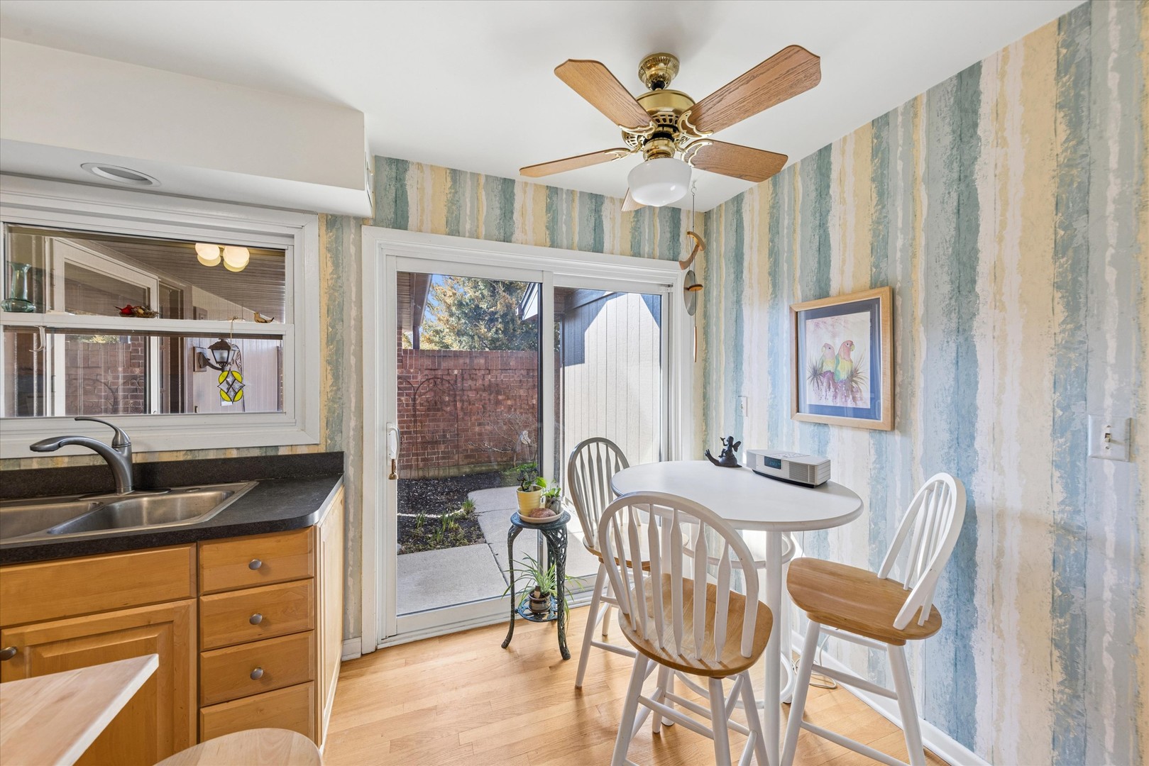 939 Brown Deer Drive, Westmont, IL 60559