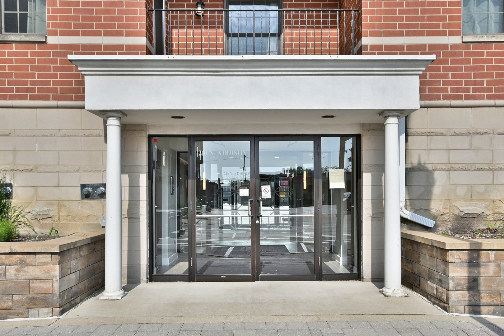 210 N Addison Avenue #301, Elmhurst, IL 60126