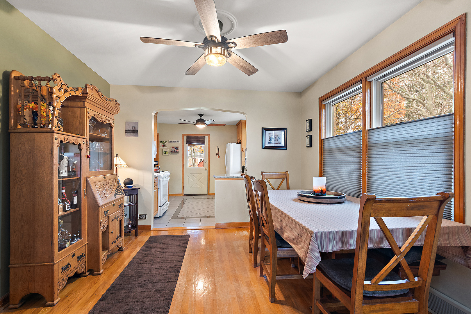 2253 S 15th Avenue, North Riverside, IL 60546