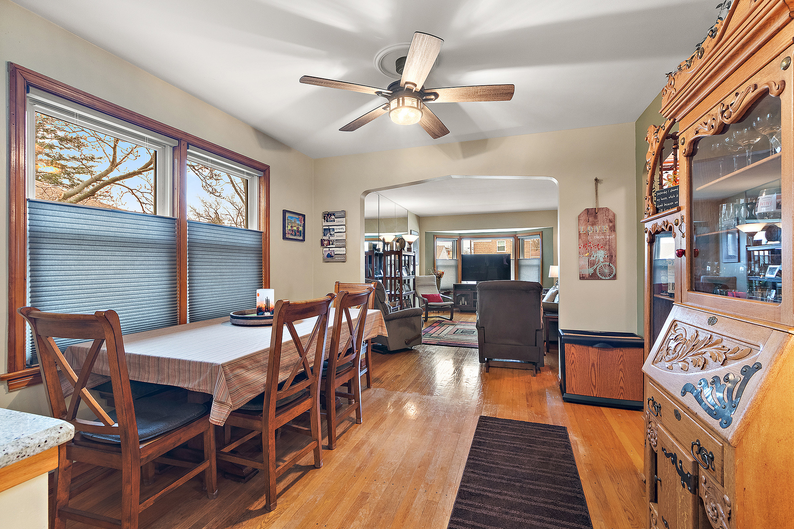 2253 S 15th Avenue, North Riverside, IL 60546