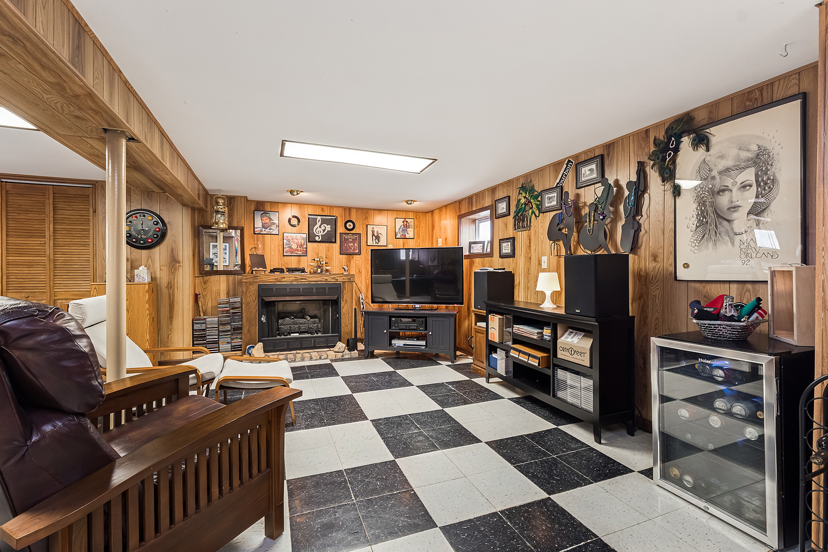 2253 S 15th Avenue, North Riverside, IL 60546