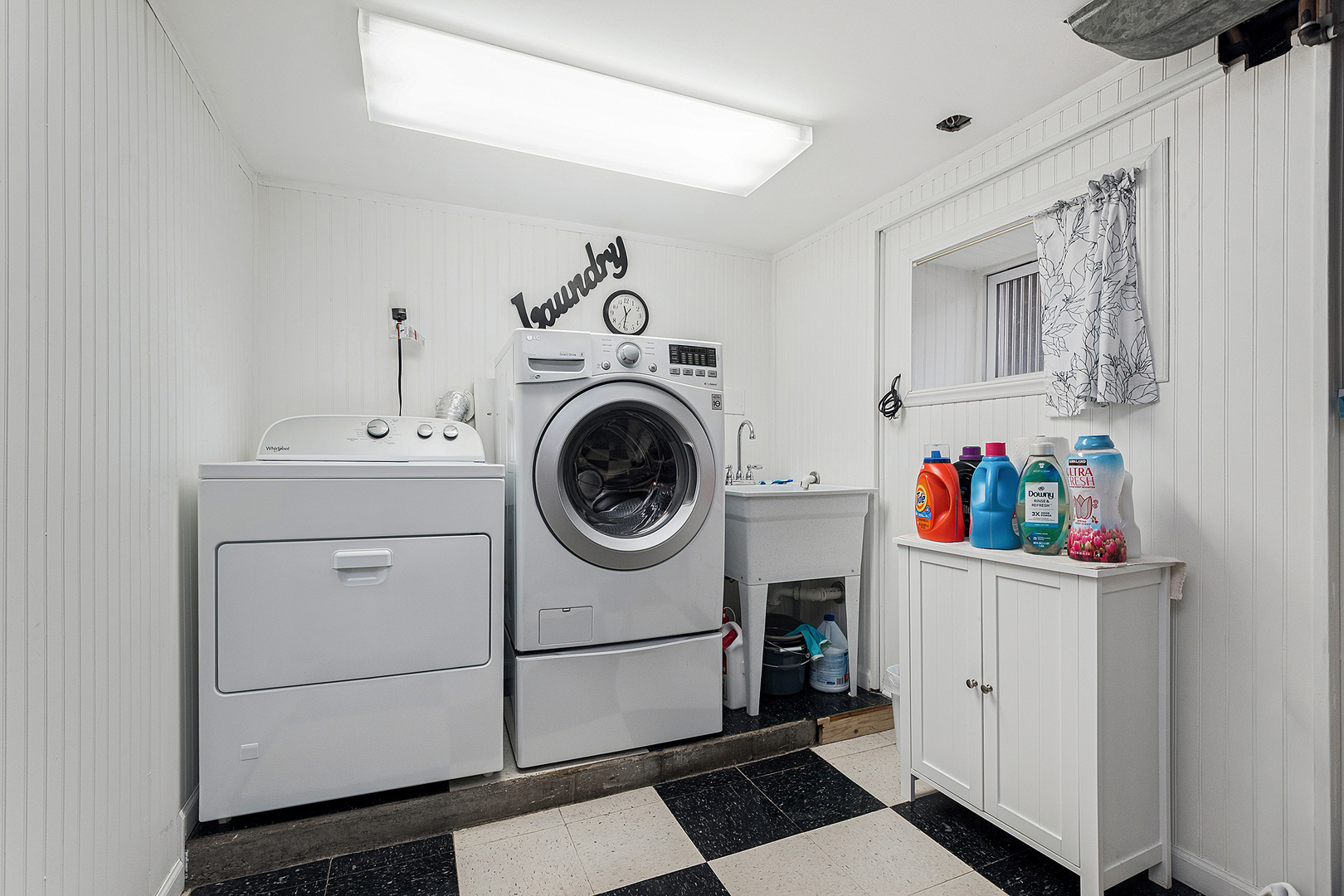 2253 S 15th Avenue, North Riverside, IL 60546