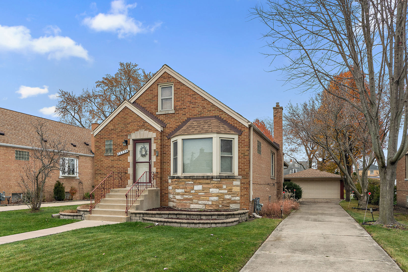 2253 S 15th Avenue, North Riverside, IL 60546