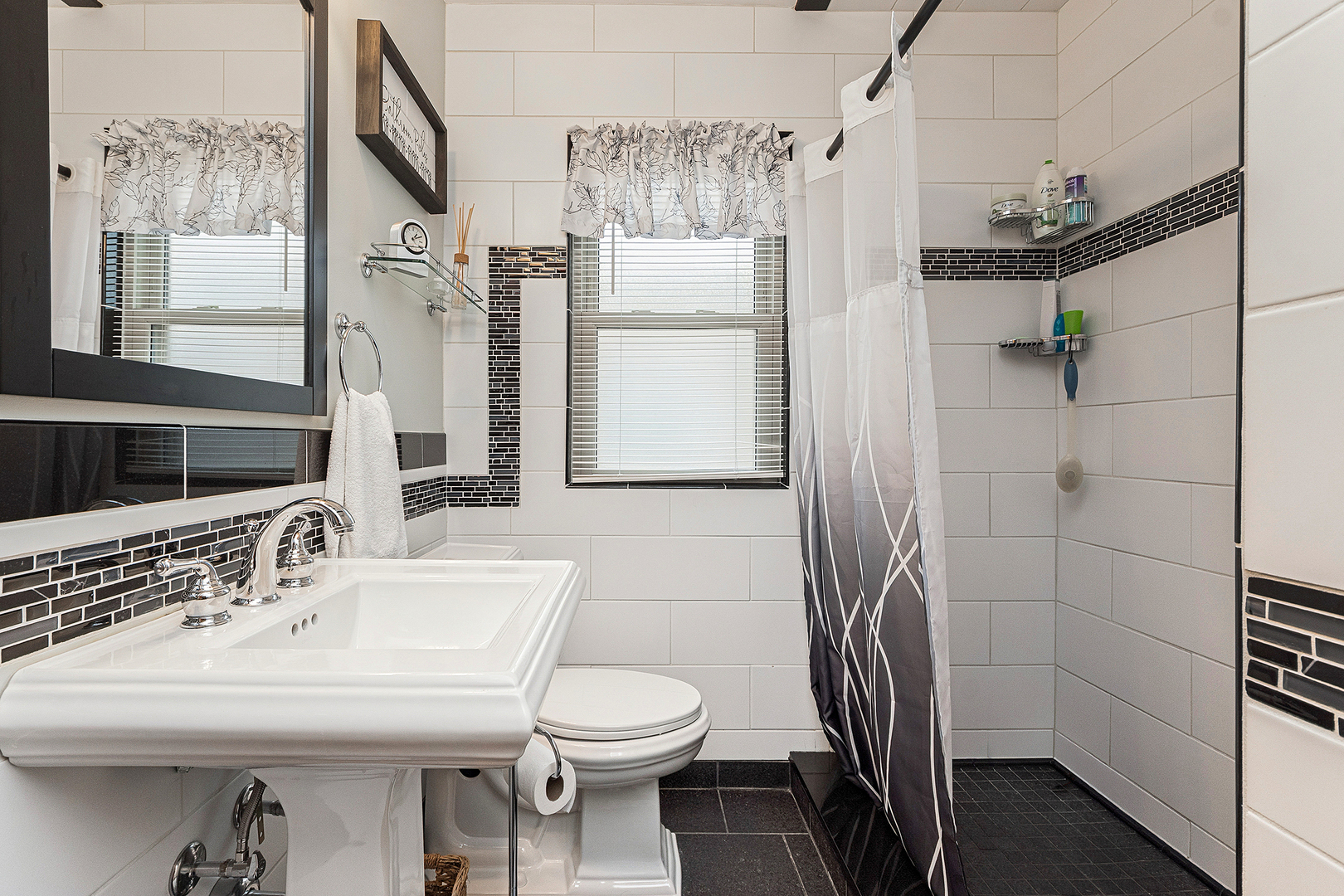 2253 S 15th Avenue, North Riverside, IL 60546